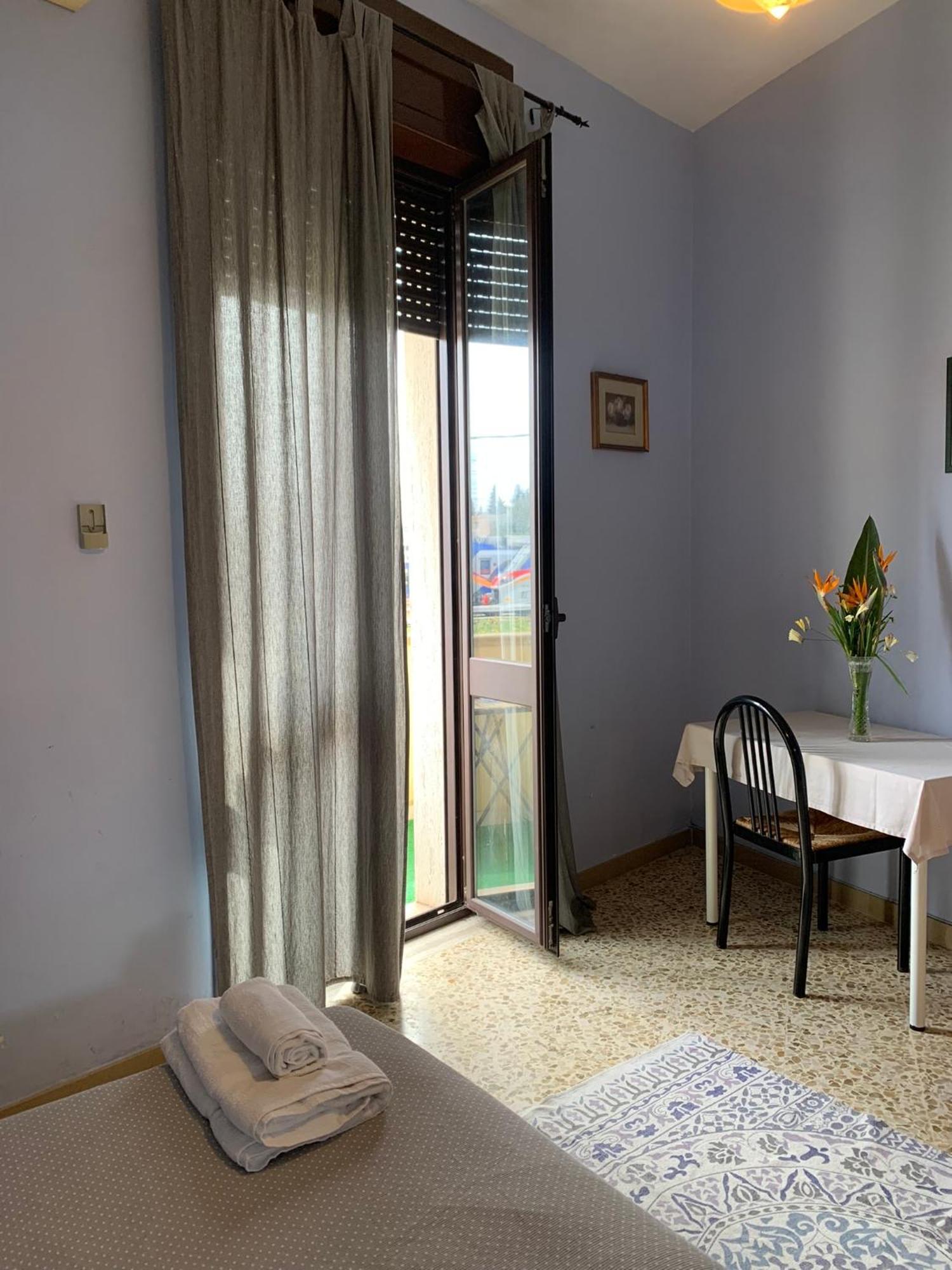 דירות לצ'ה La Casa Di Chicca מראה חיצוני תמונה