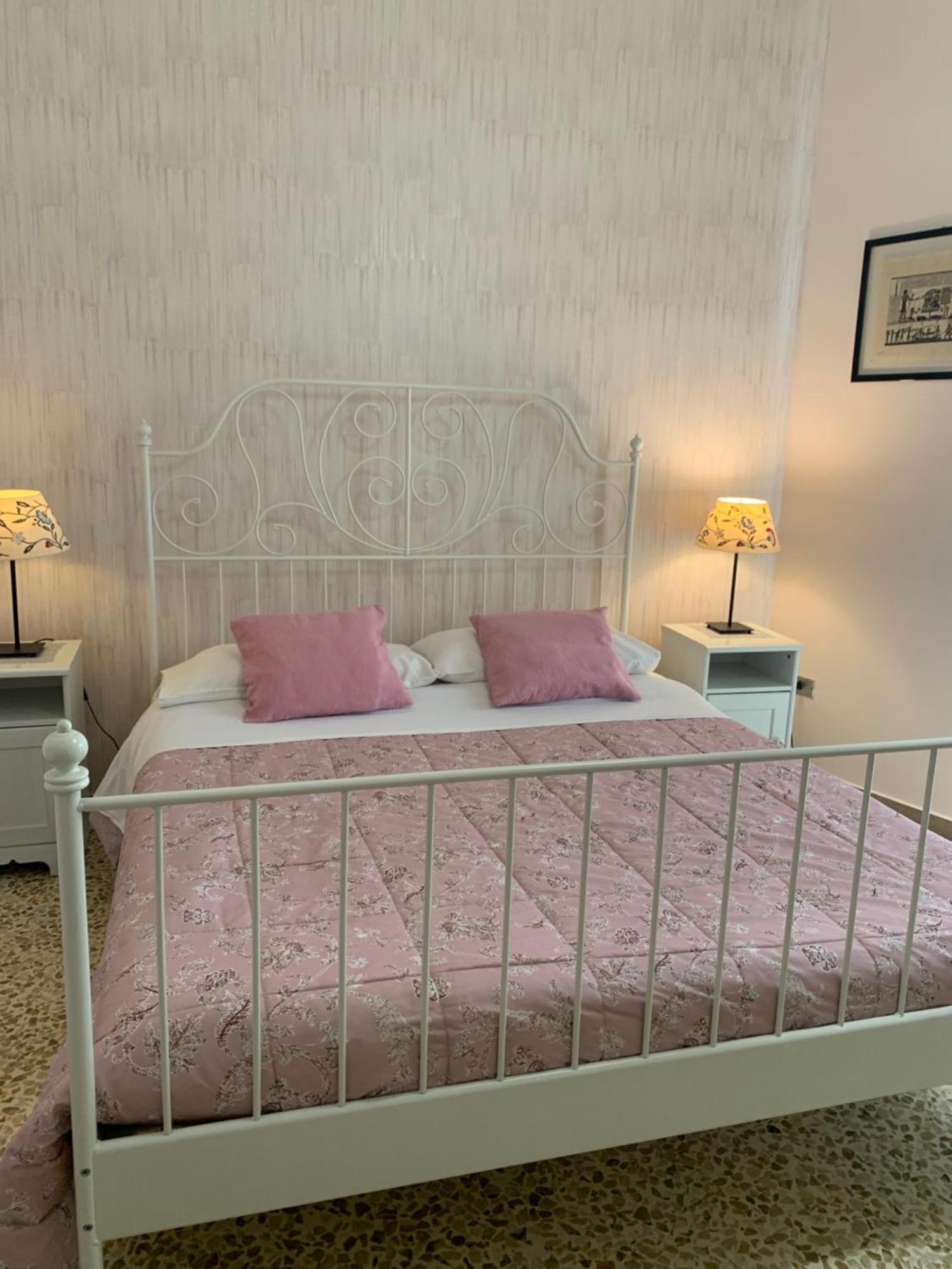 דירות לצ'ה La Casa Di Chicca מראה חיצוני תמונה