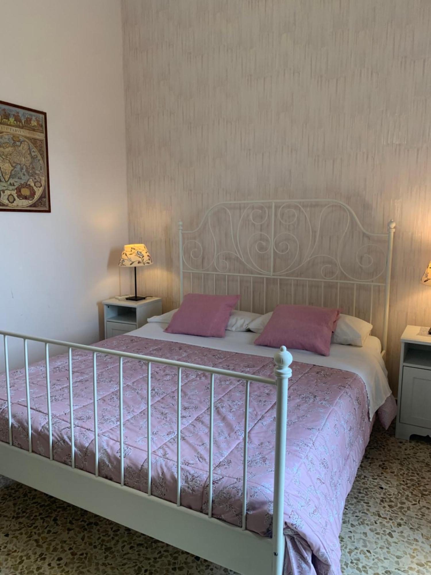 דירות לצ'ה La Casa Di Chicca מראה חיצוני תמונה