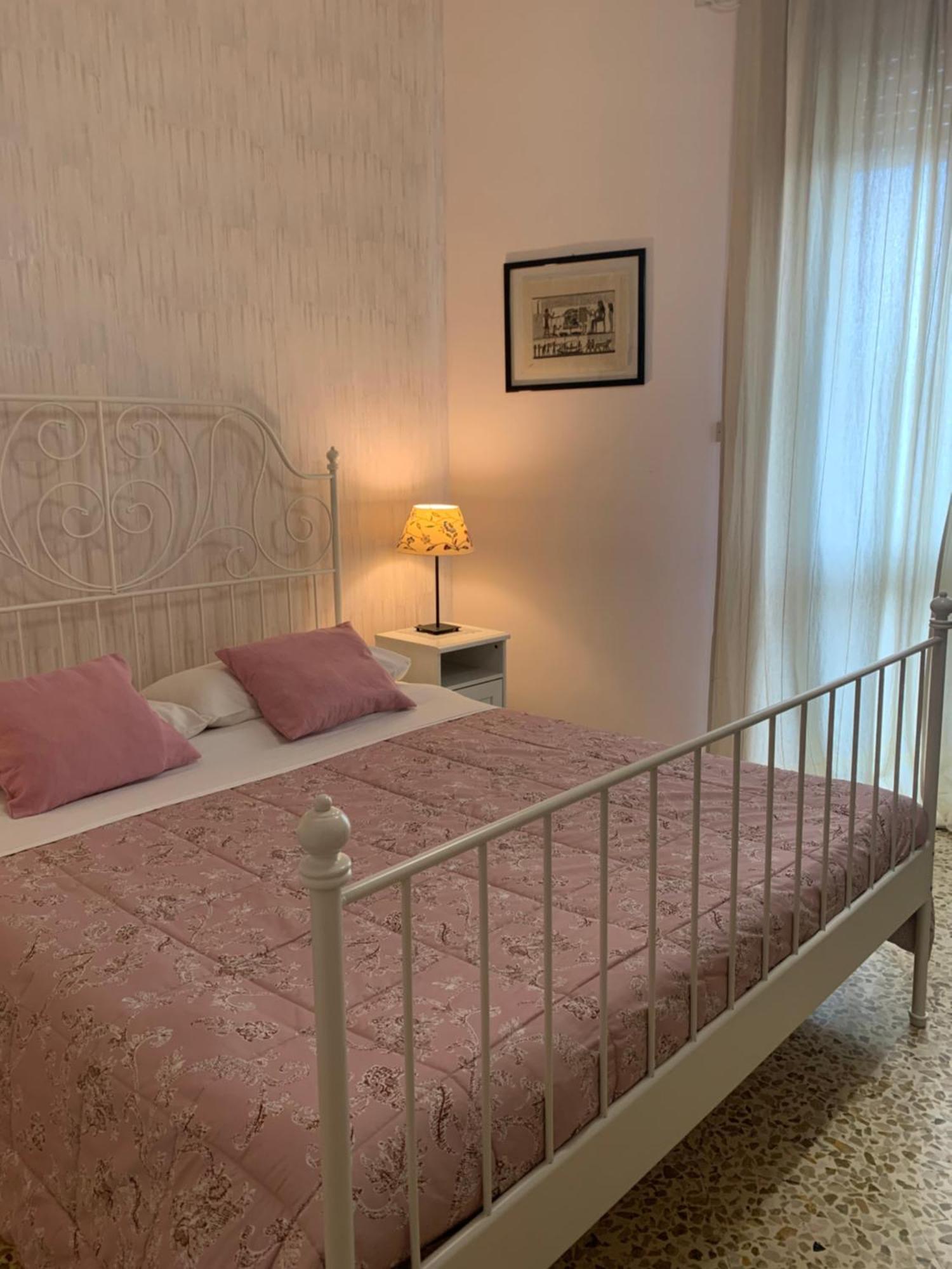דירות לצ'ה La Casa Di Chicca מראה חיצוני תמונה