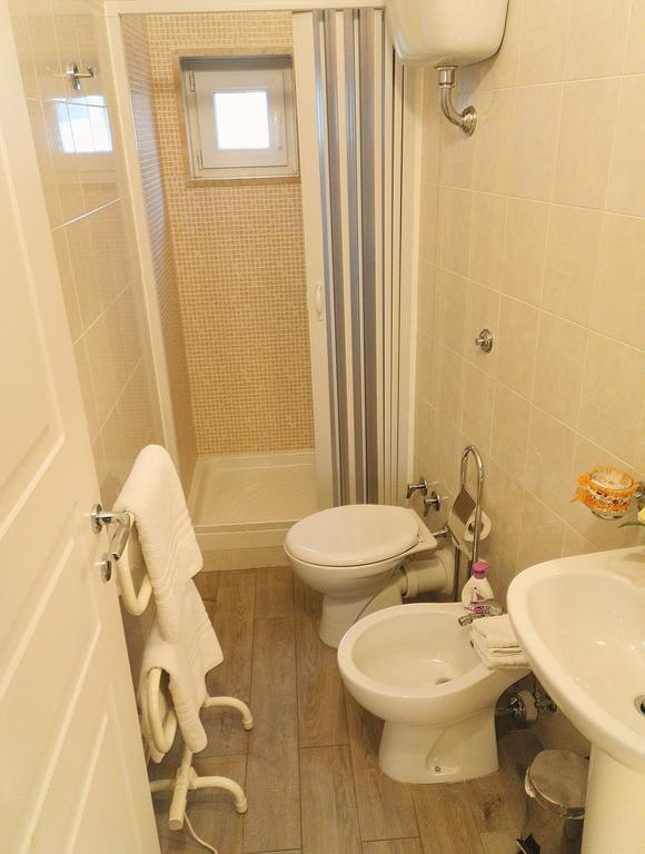 דירות לצ'ה La Casa Di Chicca מראה חיצוני תמונה
