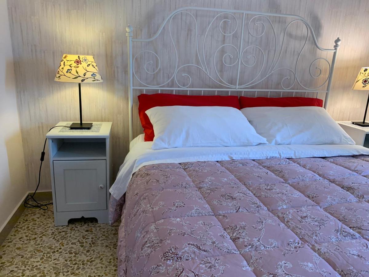 דירות לצ'ה La Casa Di Chicca מראה חיצוני תמונה